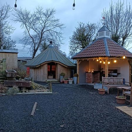 Hotel Lucker mill shepherds huts Exterior foto