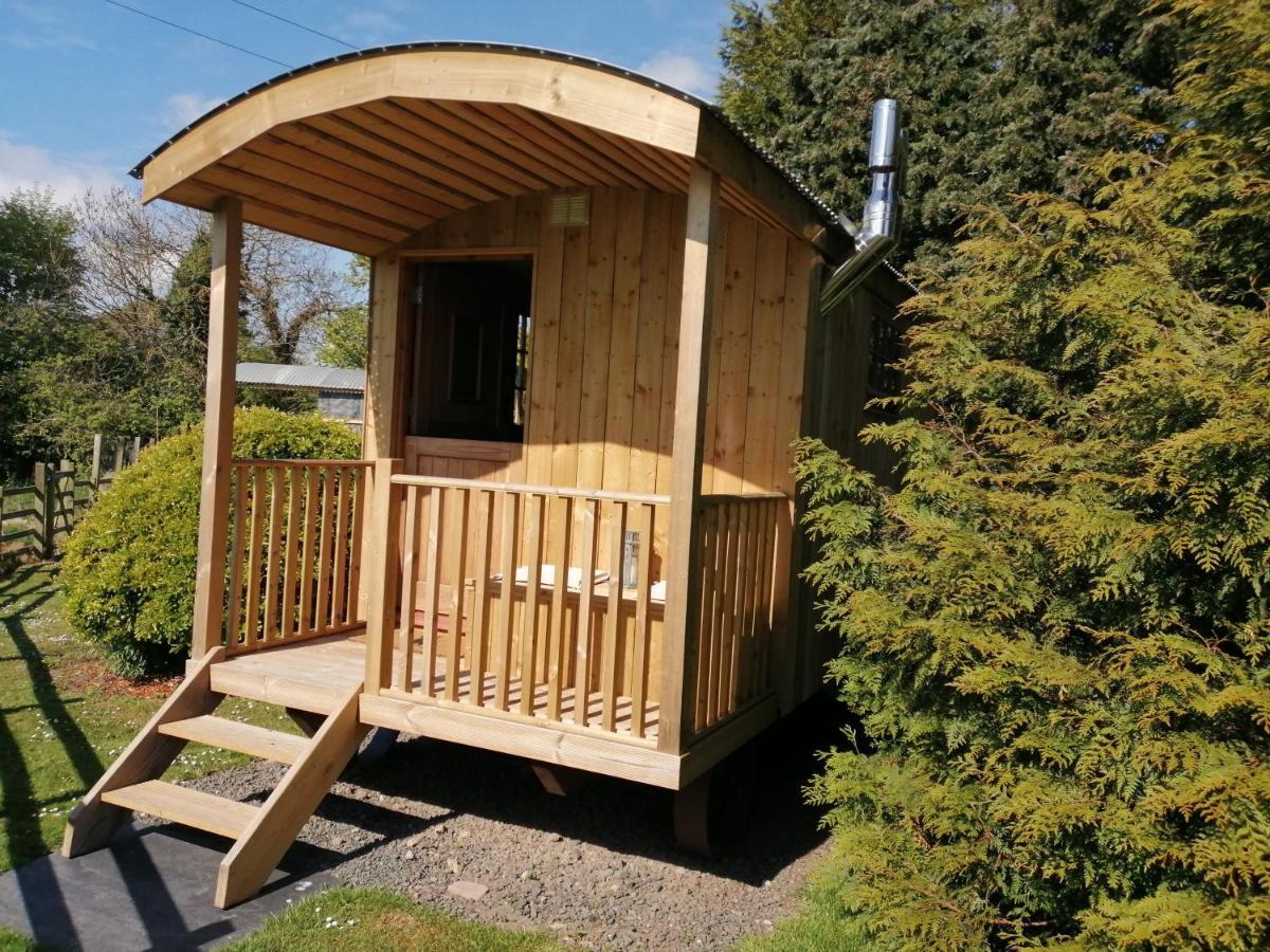 Hotel Lucker mill shepherds huts Exterior foto