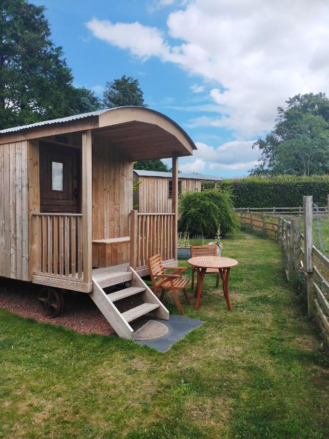 Hotel Lucker mill shepherds huts Exterior foto