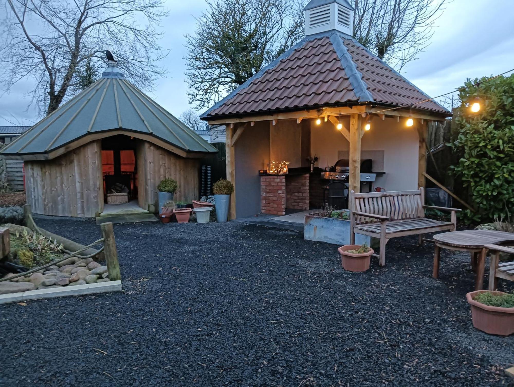 Hotel Lucker mill shepherds huts Exterior foto